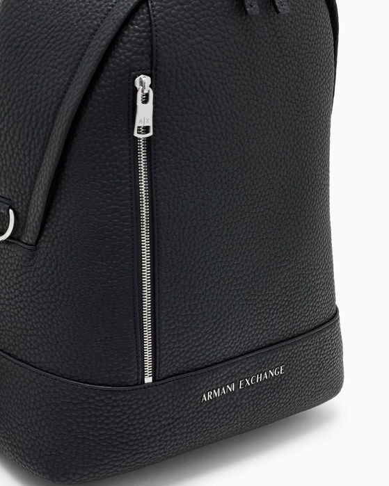Рюкзак от Armani Exchange с внешним карманом