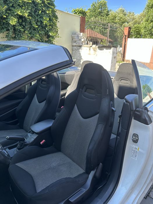 Peugeot 308 CC 2013