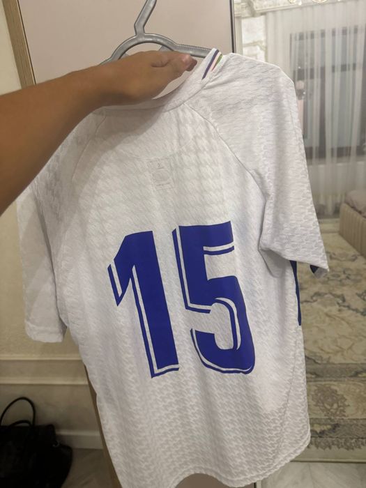 UFA Uzbekiston terma jamoasi futbolkasi