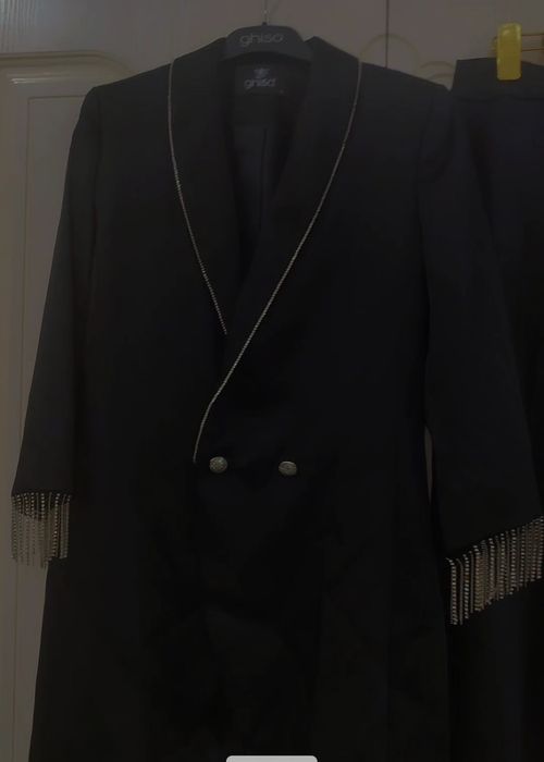 Ayollar Kastyum shimi