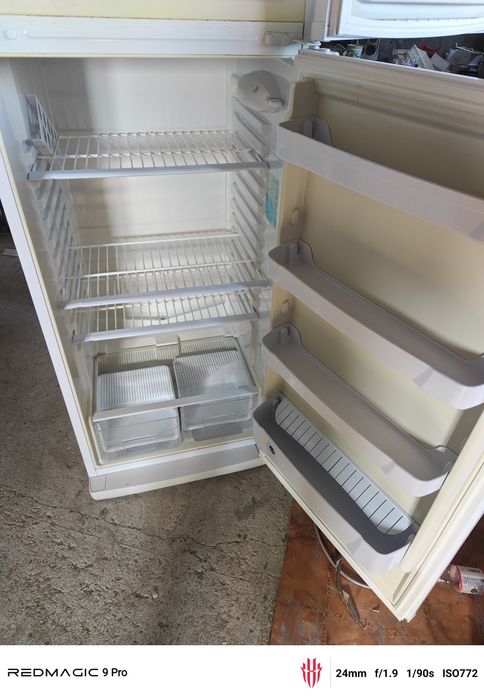 Индезит холодильник продам