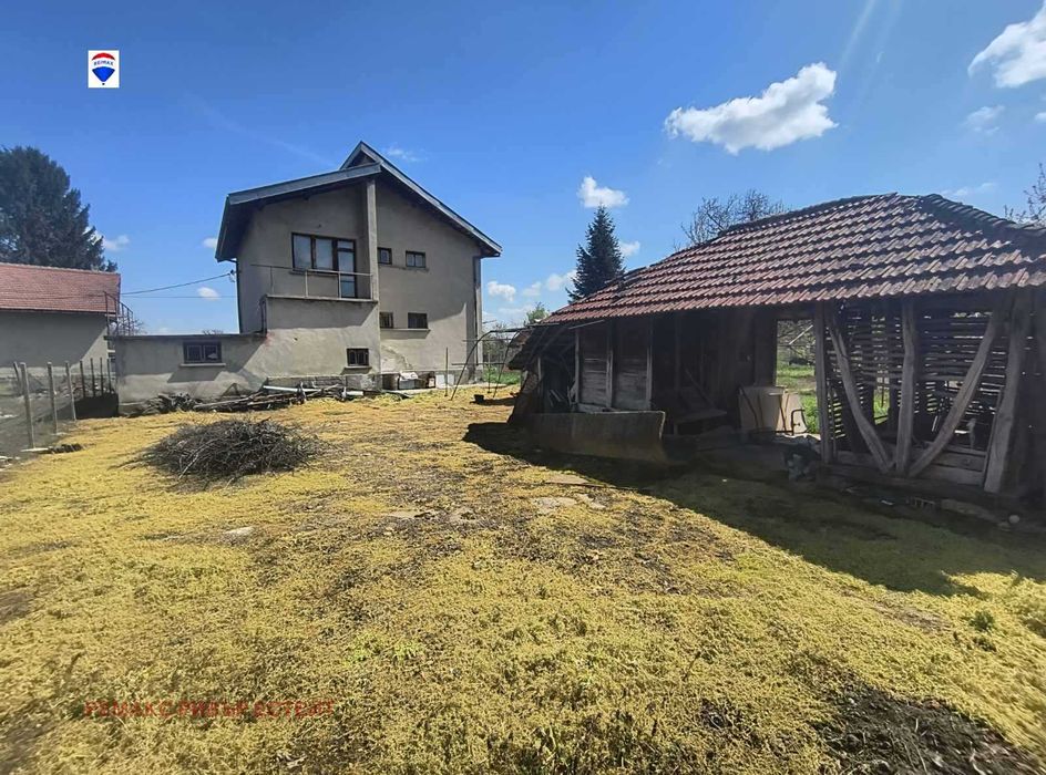 Къща на два етажа за продажба в с. Ряхово