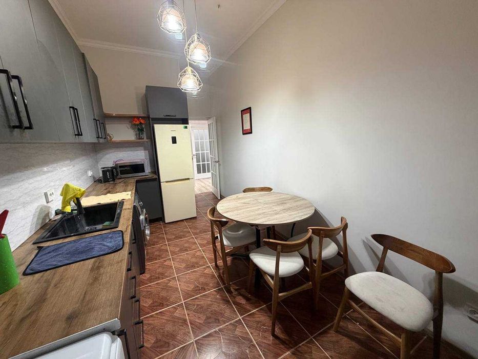 Продаётся 2х комн квартира на 4 этаже Ор-р 5 микрорайон Орбита