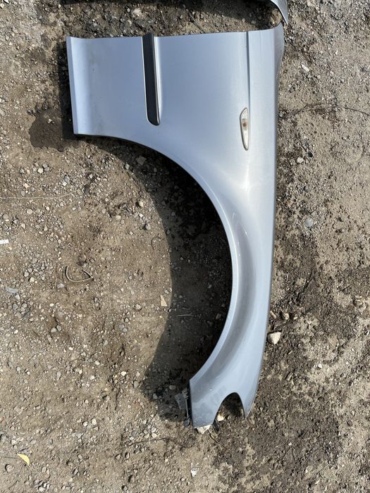 Оригинален Десен  калник  за БМВ Е 46 фейс седан, комби 2002- 2005г