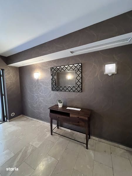 Apartament 2 camere, vedere la piscina, loc de parcare, in Cosmopolis