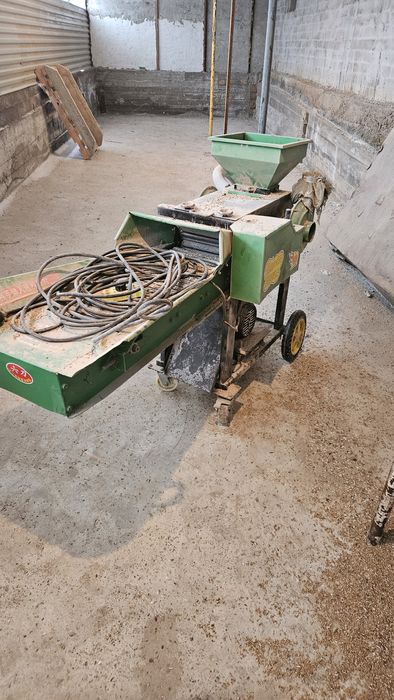 Продам дробилку для зерна