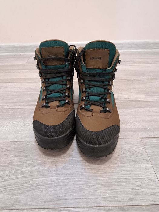 Туристически обувки  номер 44