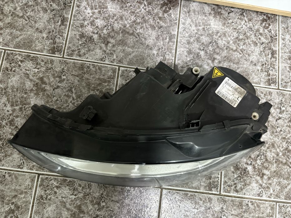 Ляв фар за Audi A4 b 8.5 / Ауди А 4 б 8,5