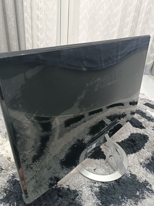 Монитор от компании ASUS