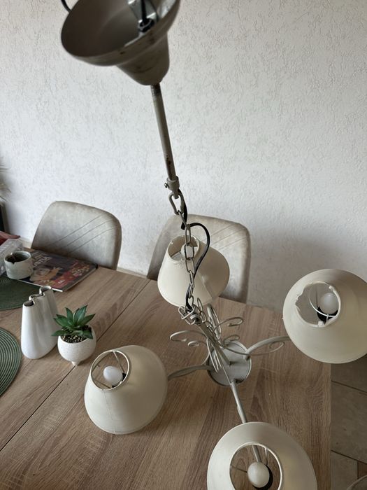 Lustra suspendată vintage 4 becuri