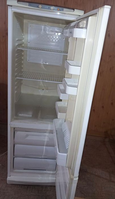 Combină frigorifică Arctic cu 2 motoare