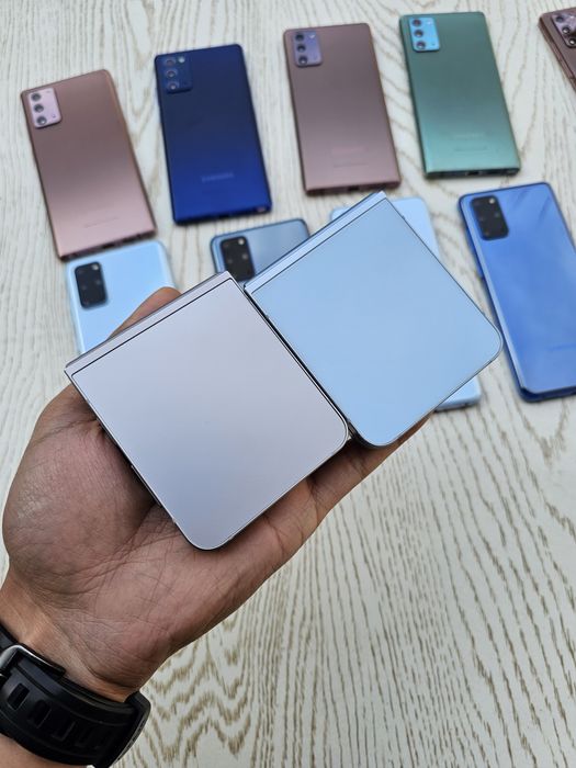 Samsung Galaxy Z Flip 6 (5G). OzU 12/256 GB. Garantya bor. Ime o'tkan