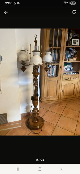 Lampă de podea în stare foarte bună