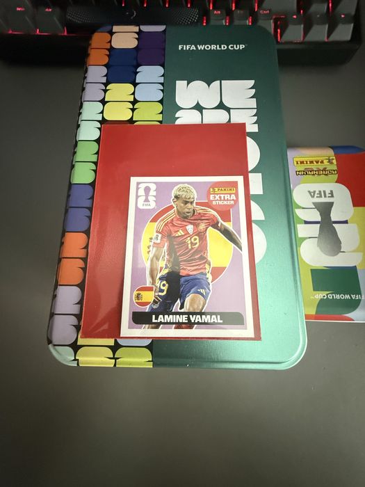 Lamine Yamal extra sticker mov conditie perfecta
