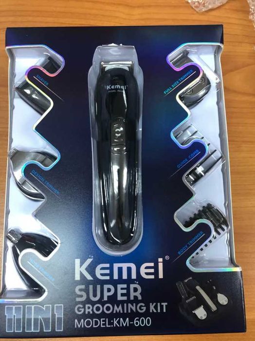 Машинка за подстригване Kemei KM-600 самобръсначка 11 в 1 акумулаторна