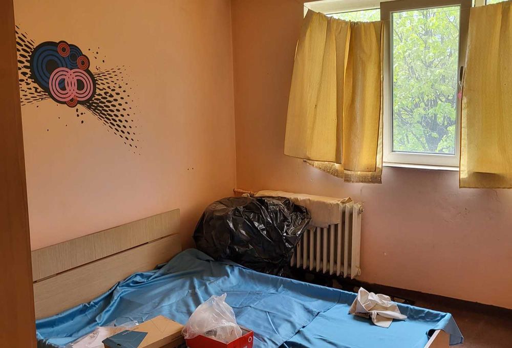 Proprietar, 2 cam Plaza, str. Brasov, 4/4, Piata Moghioros