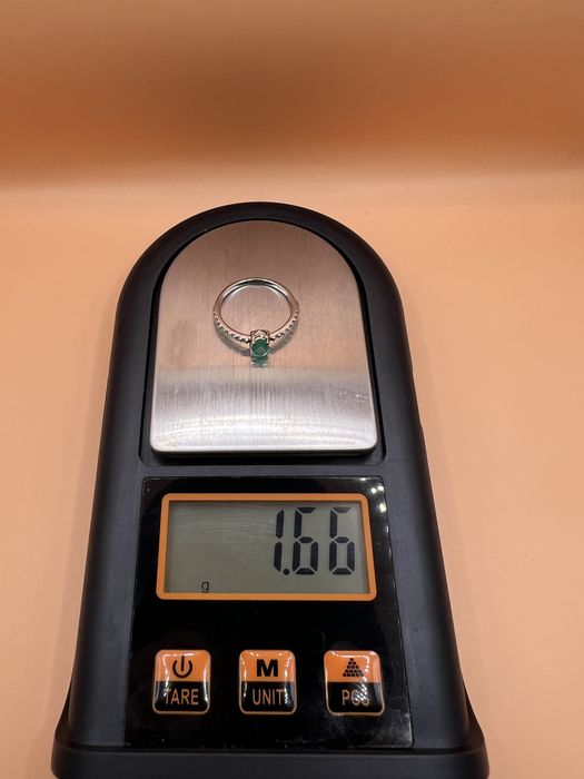 Продам золотое кольцо.