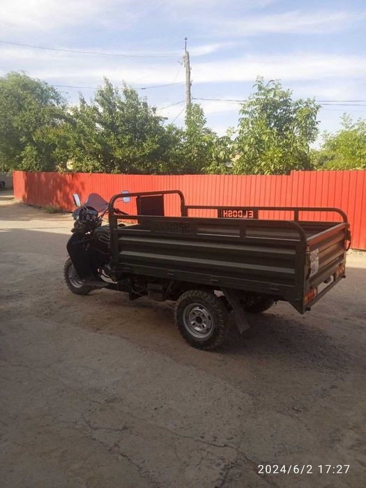 Motosikl eldosh sotiladi