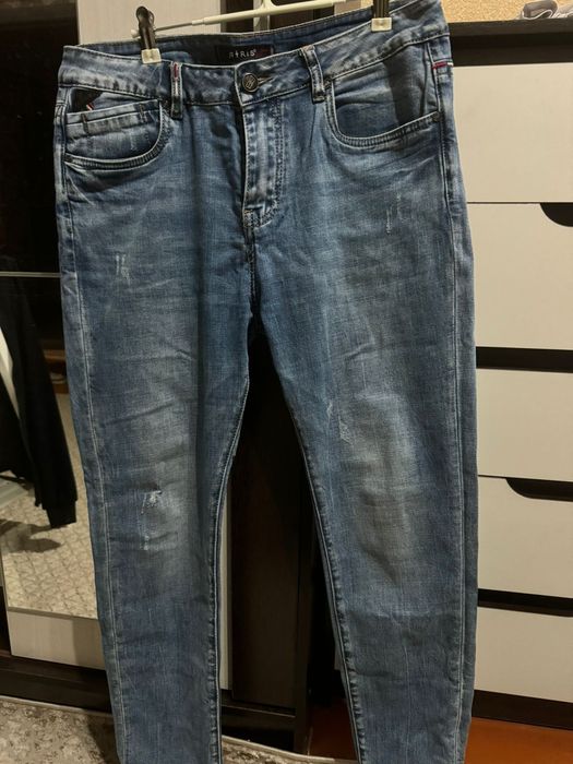 Джинсы женские...