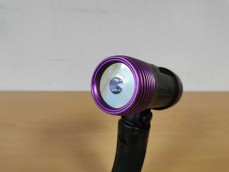 Осветление за наблюдение при гмуркане и флуоресцентна фотография