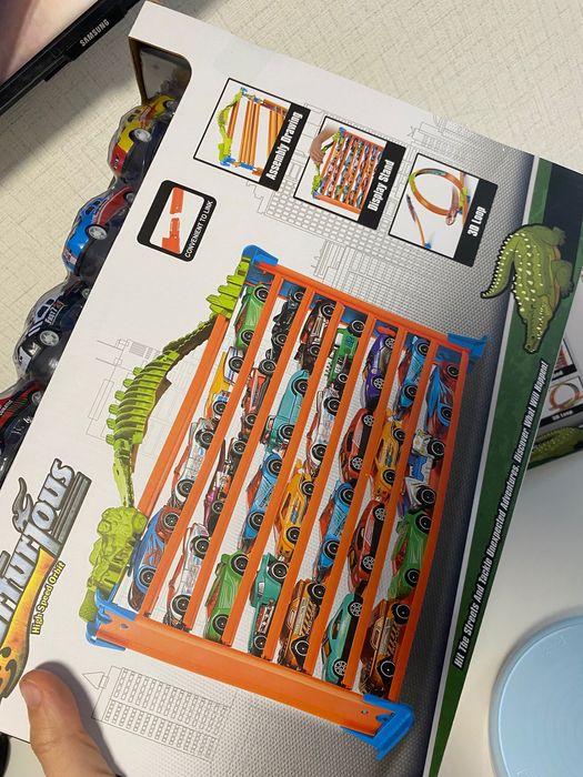 Разпродажба - детектор на лъжата, гараж за колички, шише, русалка