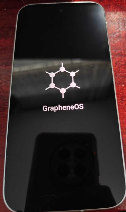 Google Pixel 9a (като нов) + GrapheneOS (ултра сигурен)