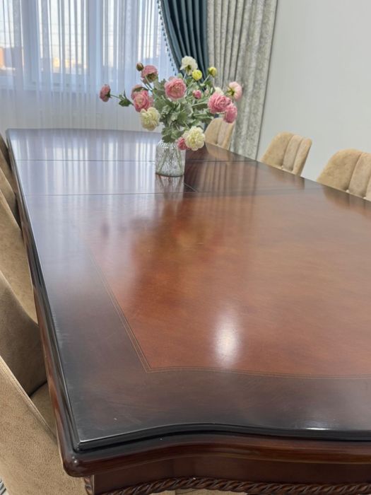 Стол гостинный дерево