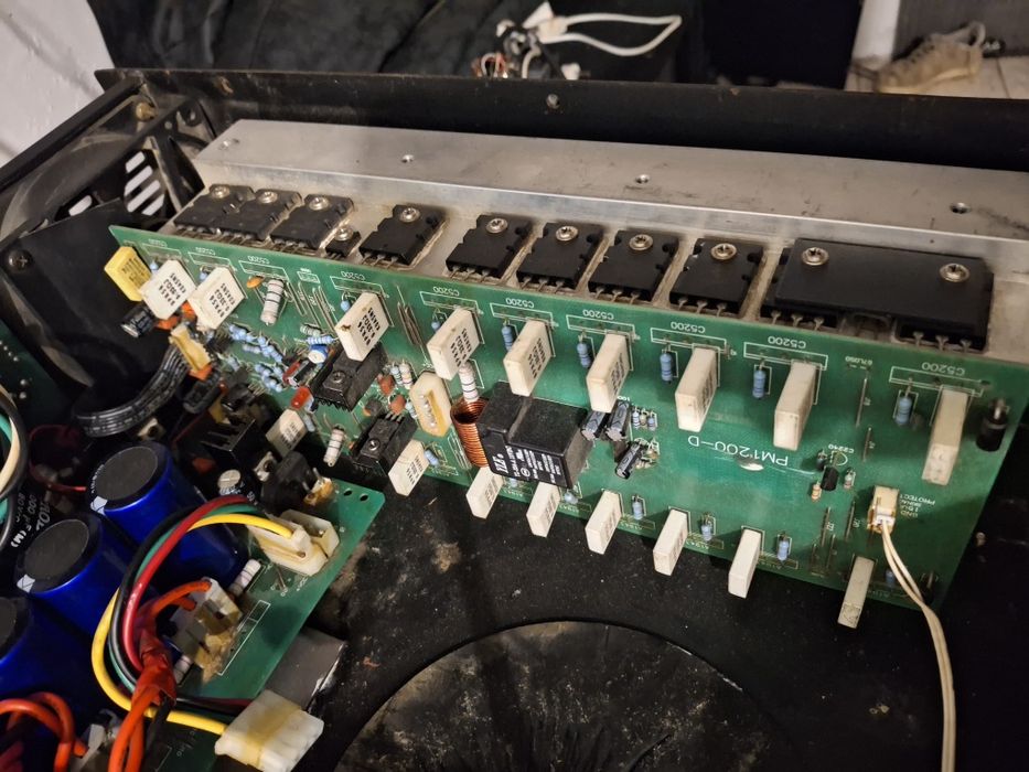 Module 2x900w 8 ohmi 1100 lei