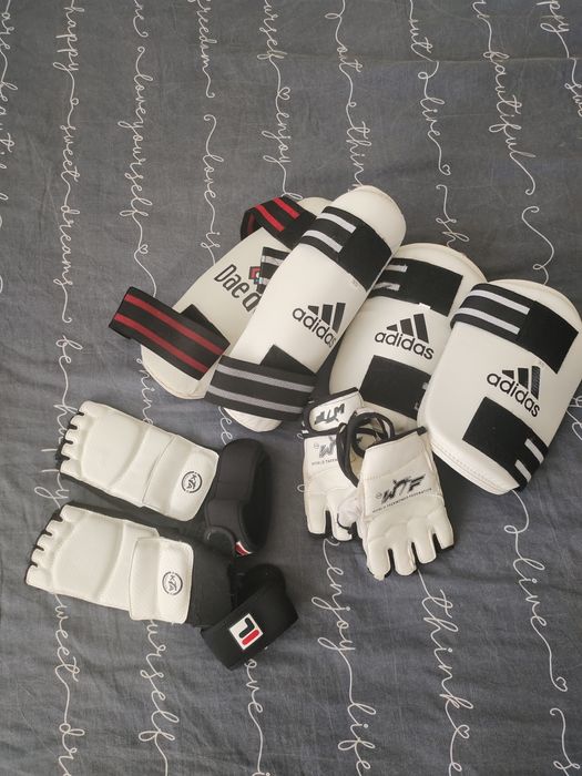 Продам форму для таэквондо