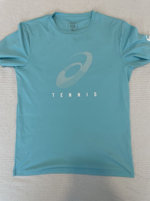 Тенис Тенески и къси гащи