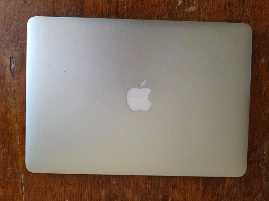 MacBook Air 13 (Early 2015) / i5