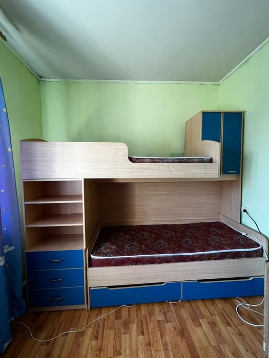 Продам детский гарнитур б/у