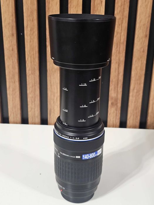 Obiectiv Olympus Digital 70-300mm ED cu Lens Hood LH61E