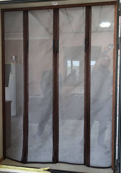 Магнитная москитнаяа сетка штора для дверей.