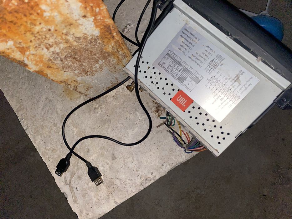 Продам андроид JBL