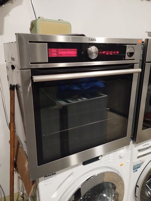 Мултифункционална фурна AEG Competence Конвектомат