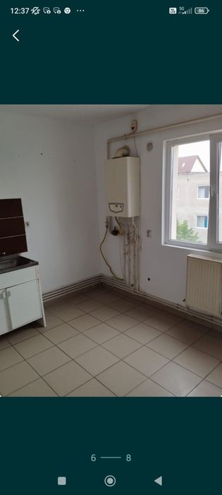 Închiriez garsoniera