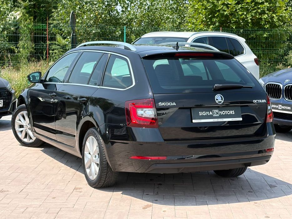 Skoda Octavia 1.6 TDI DSG / GARANTIE 2 ANI / Distronic / Camera / LED / Bord Digital
