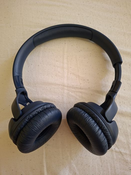 JBL TUNE 520BT – Bluetooth слушалки