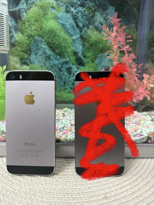Продам два iPhone 5s Space Gray 16 GB