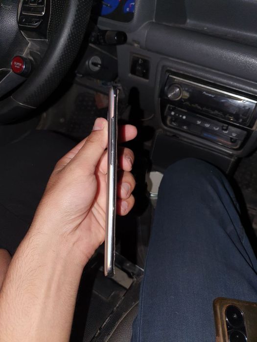 Samsung S10 5G  8\256 ideal srochni abmen
