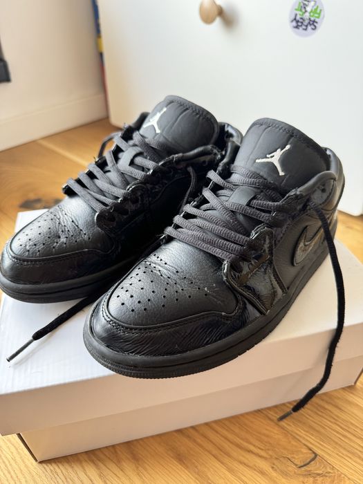 Vand  NIKE Pantofi Sport Air Jordan 1 Low SE, marimea 37,5