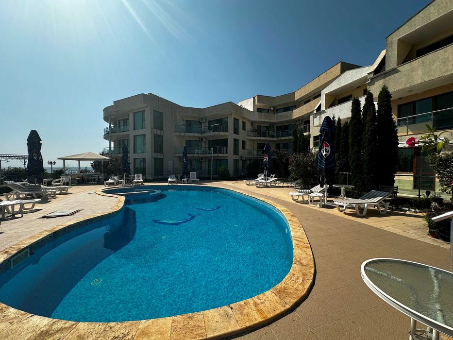 Продава се Тристаен апартамент в с. Топола, Област Добрич - 91 кв.м за 989 €/кв.м - Снимка #9