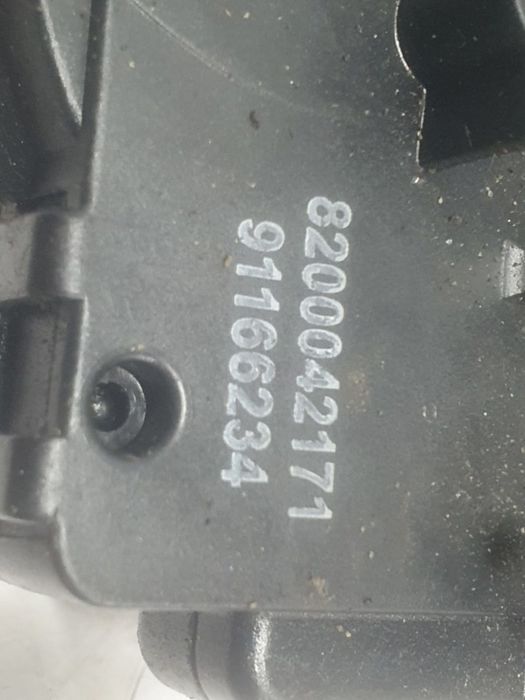 Broasca dreapta fata 8200042171 Renault Trafic 2 (facelift) (2006 - 2015) 2.0 dci M9R692