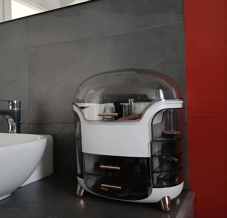 Чисто нов Органайзер за гримове