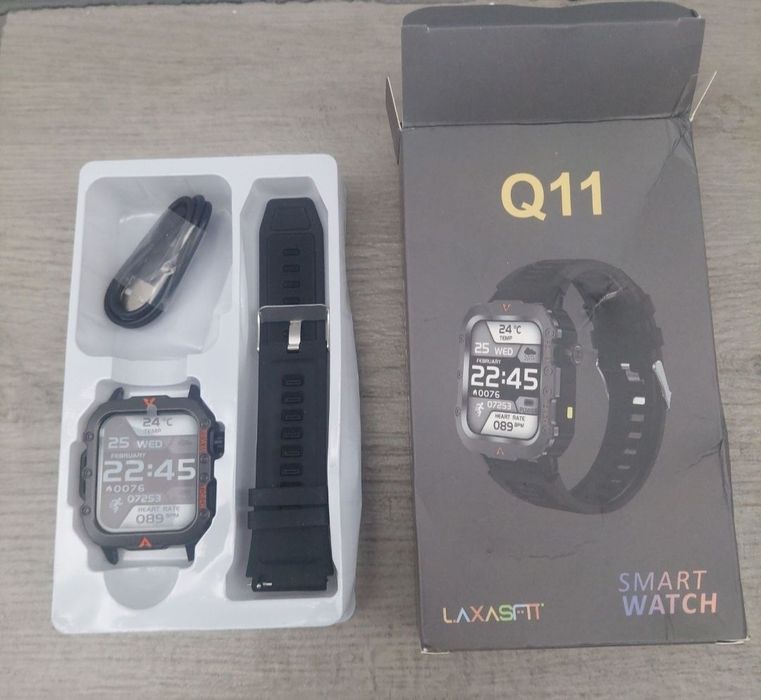 Smartwatch nou in cutie