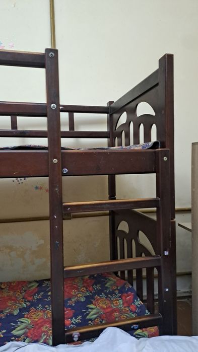 Продам кровать двух-ярусную