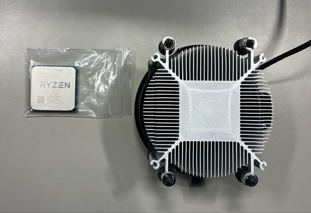 Procesor AMD Ryzen 5 3400G 3.7GHz AM4 cu Radeon RX Vega 11 + Cooler