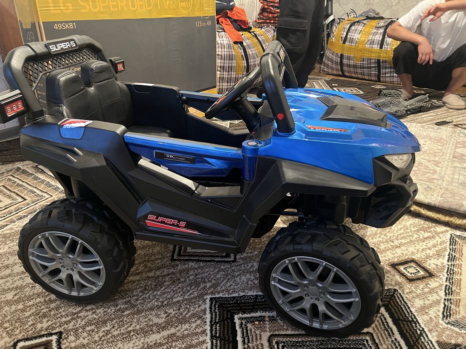 Super-S игрушечная машина с пультом