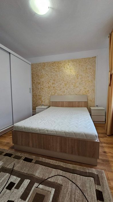 Proprietar - închiriez apartament cu 2 camere la parter